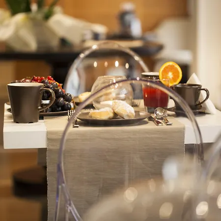 In Oda ve Kahvaltı 3*